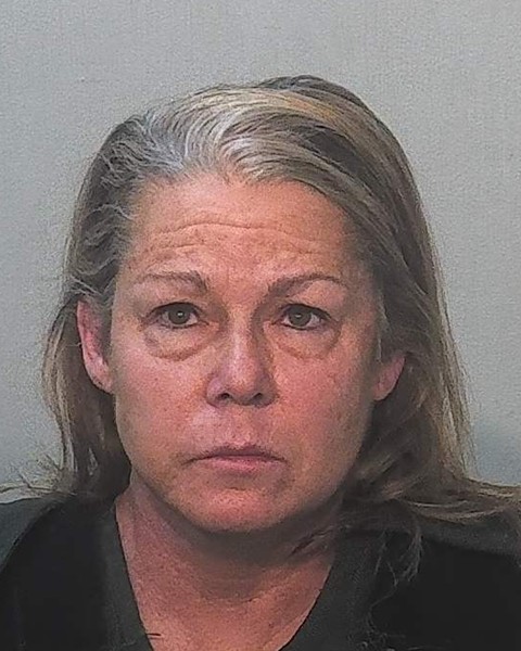 Photo of Lisa Derringer